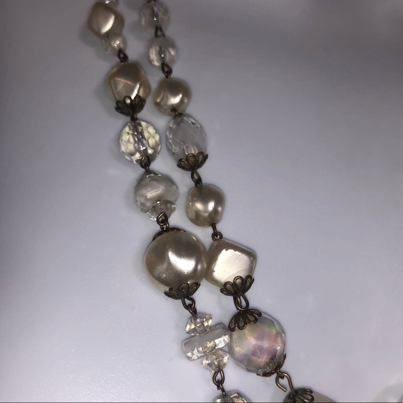 VINTAGE Glass faux pearl beaded brass necklace - Picture 2 of 8